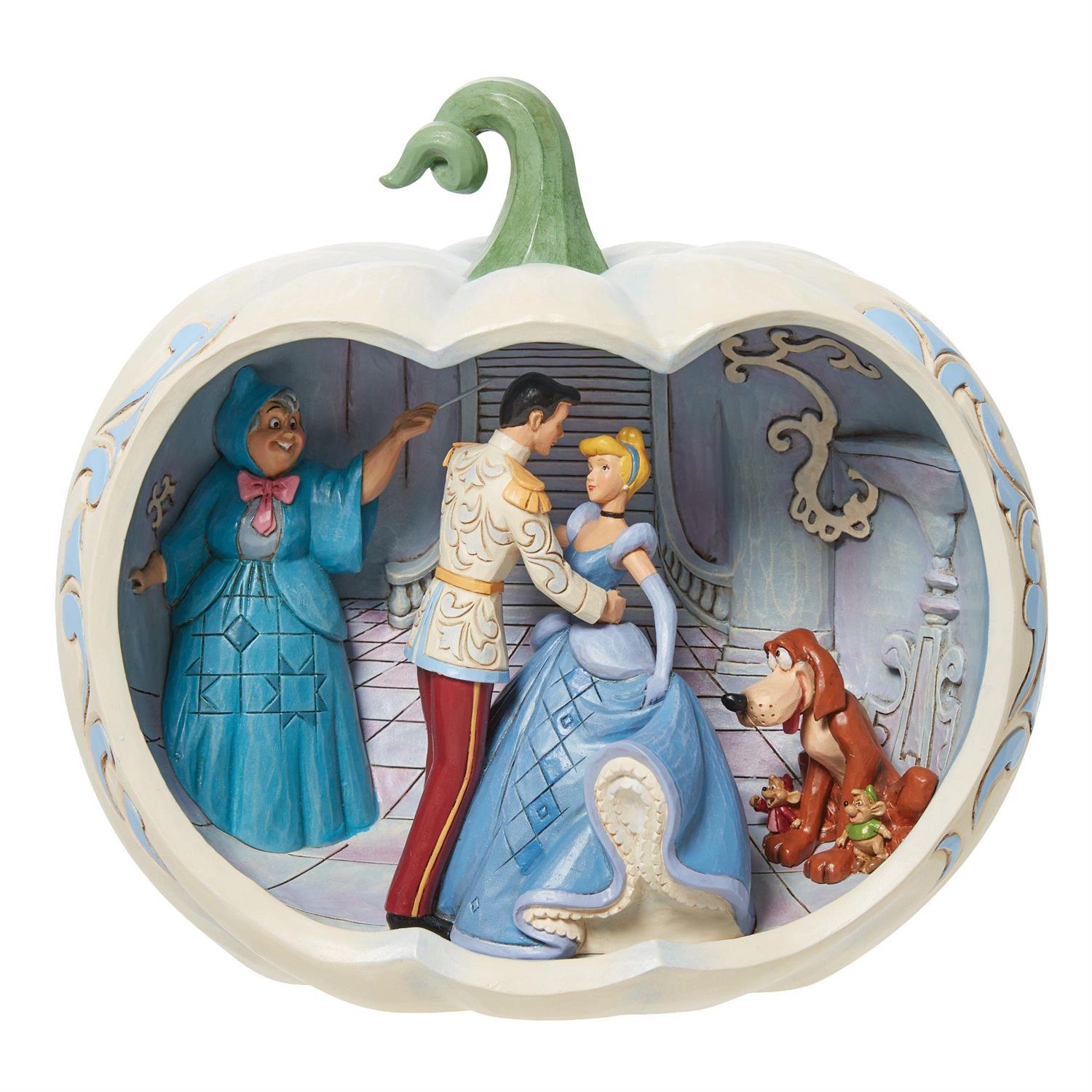 Cinderella dance with the Prince inside a carved pumpkin